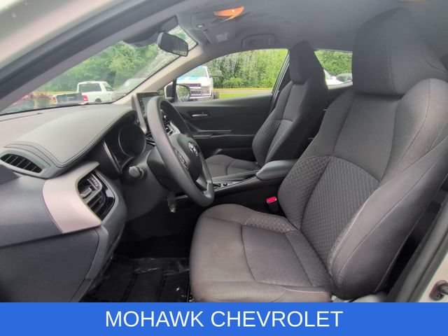 Used 2021 Toyota C-HR LE FWD image 18
