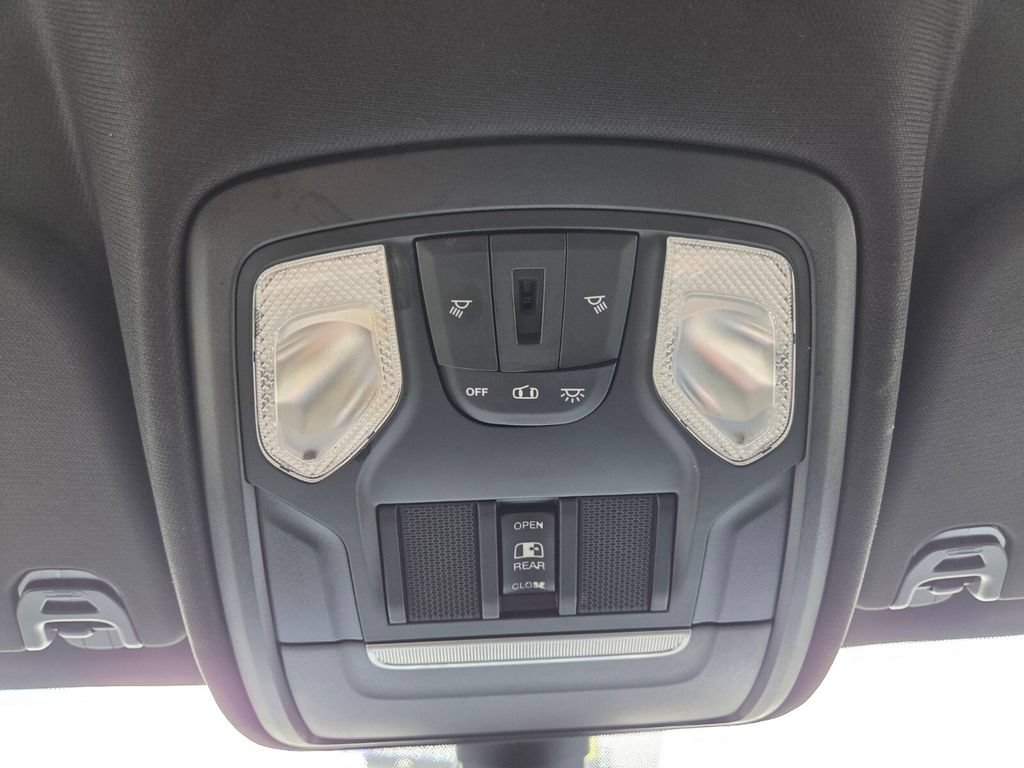 Used 2021 RAM 1500 Big Horn RWD image 17