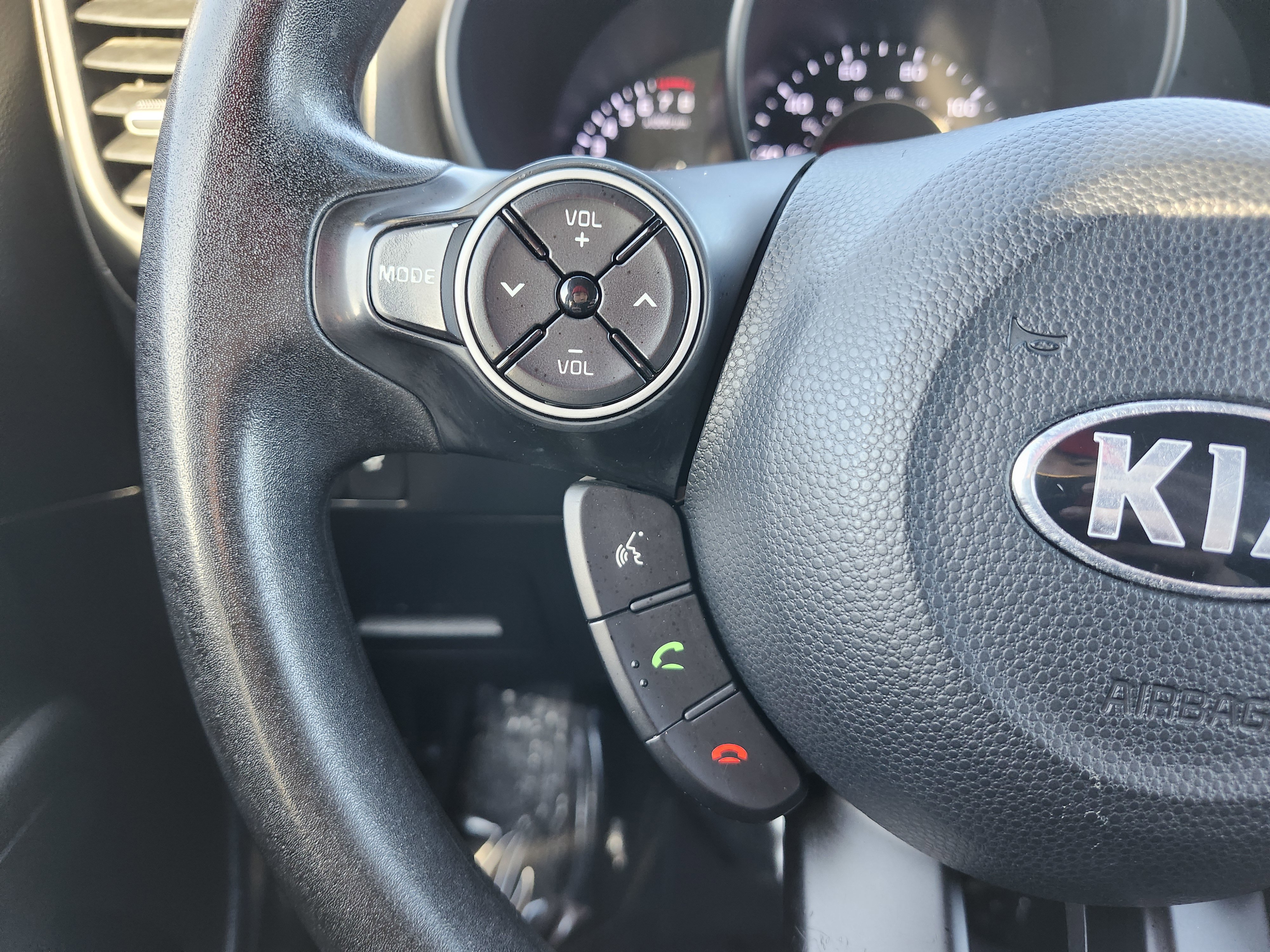 Used 2017 Kia Soul + FWD image 29