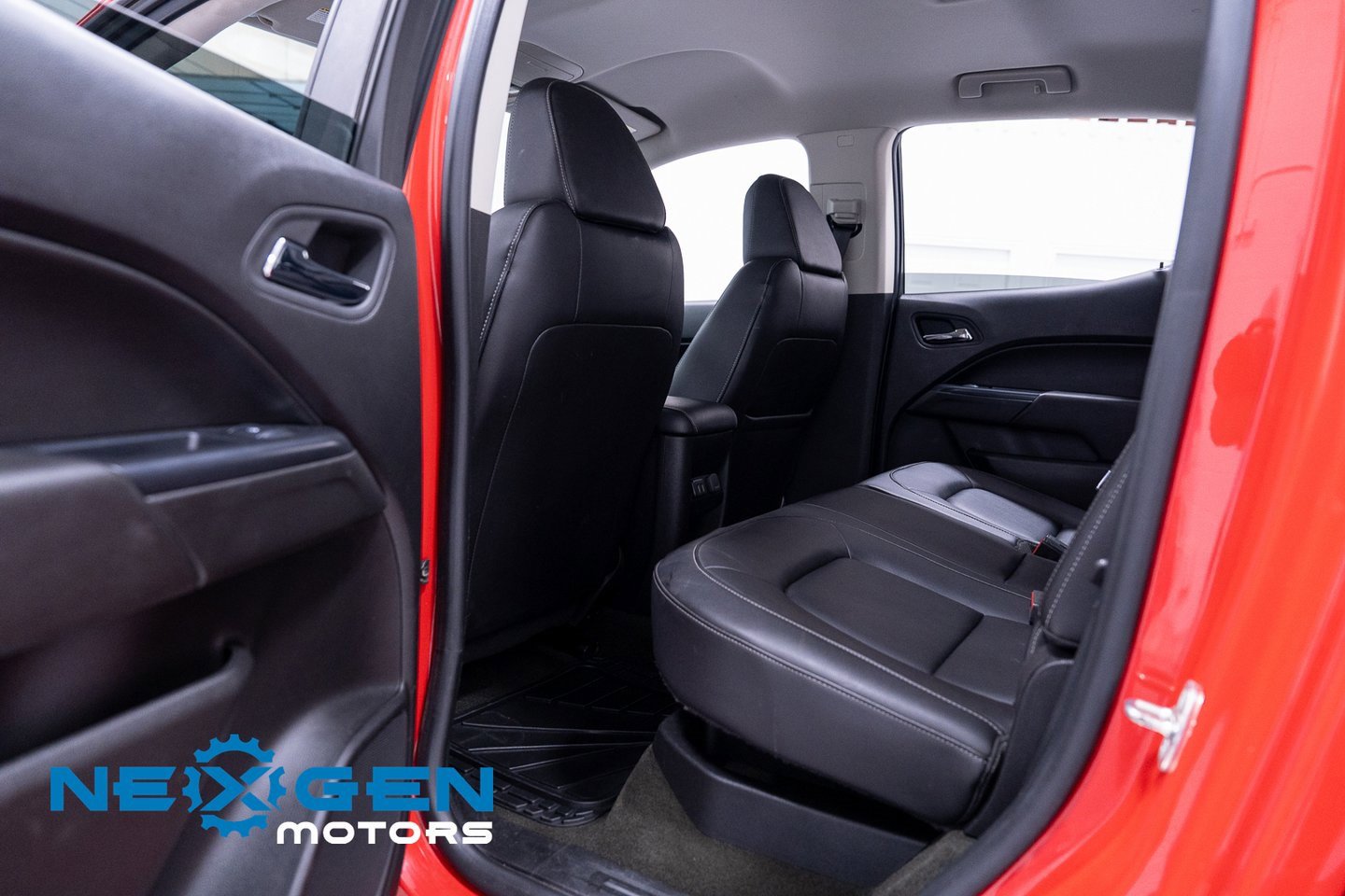 Used 2018 Chevrolet Colorado ZR2 image 36