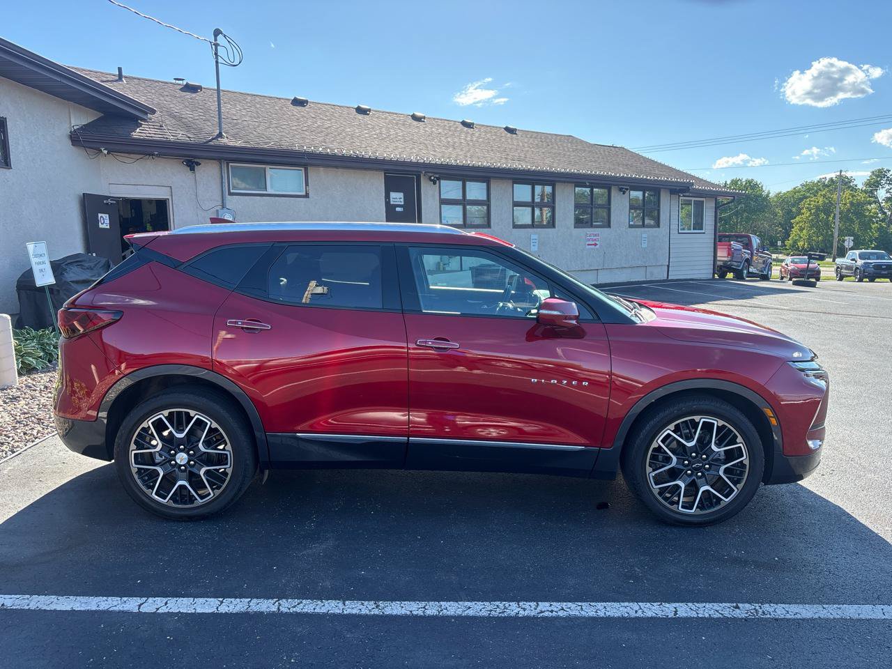 Used 2023 Chevrolet Blazer Premier w/ Driver Confidence II Package AWD/4WD image 2