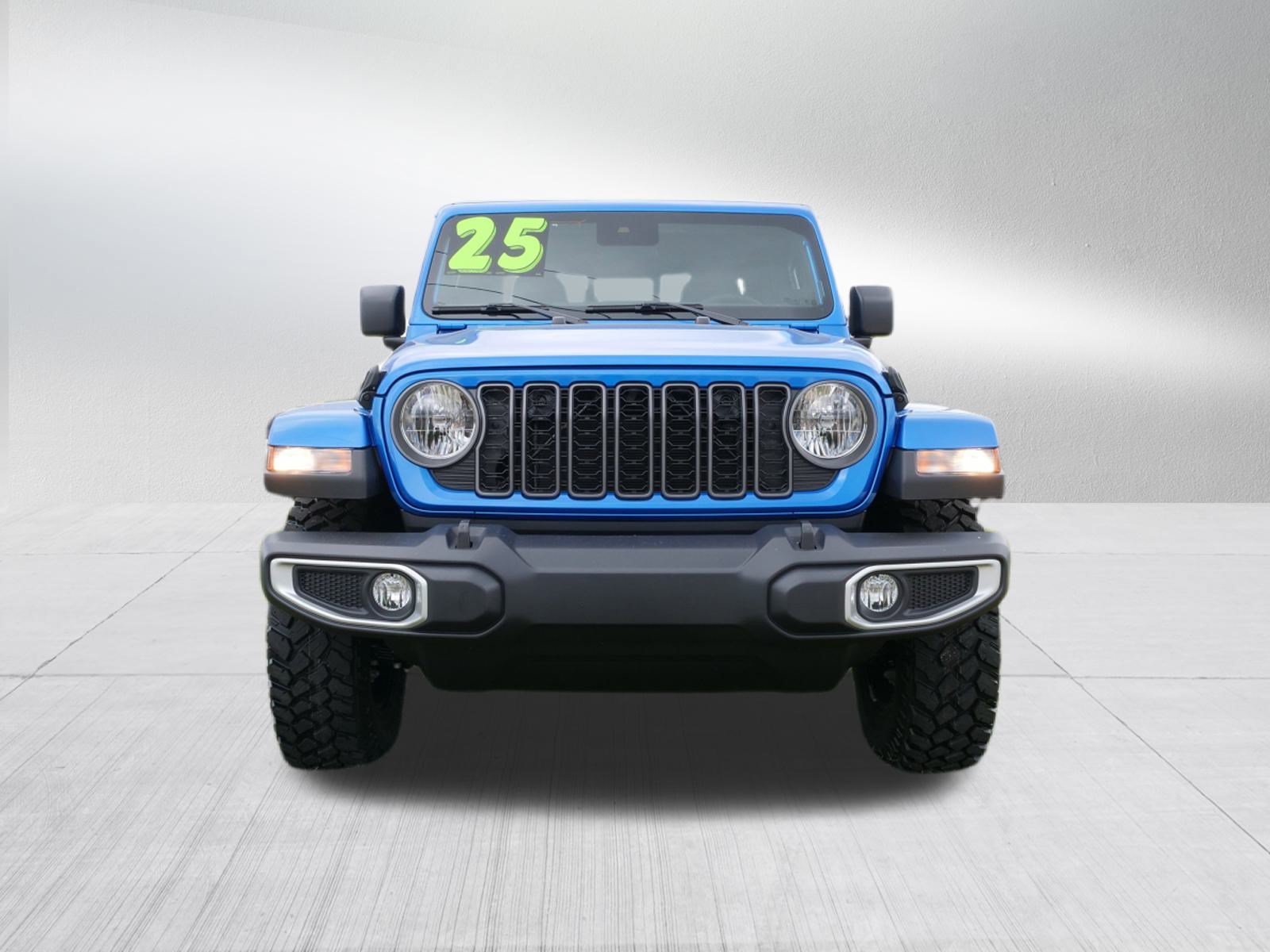 New 2025 Jeep Gladiator Sport AWD/4WD image 9