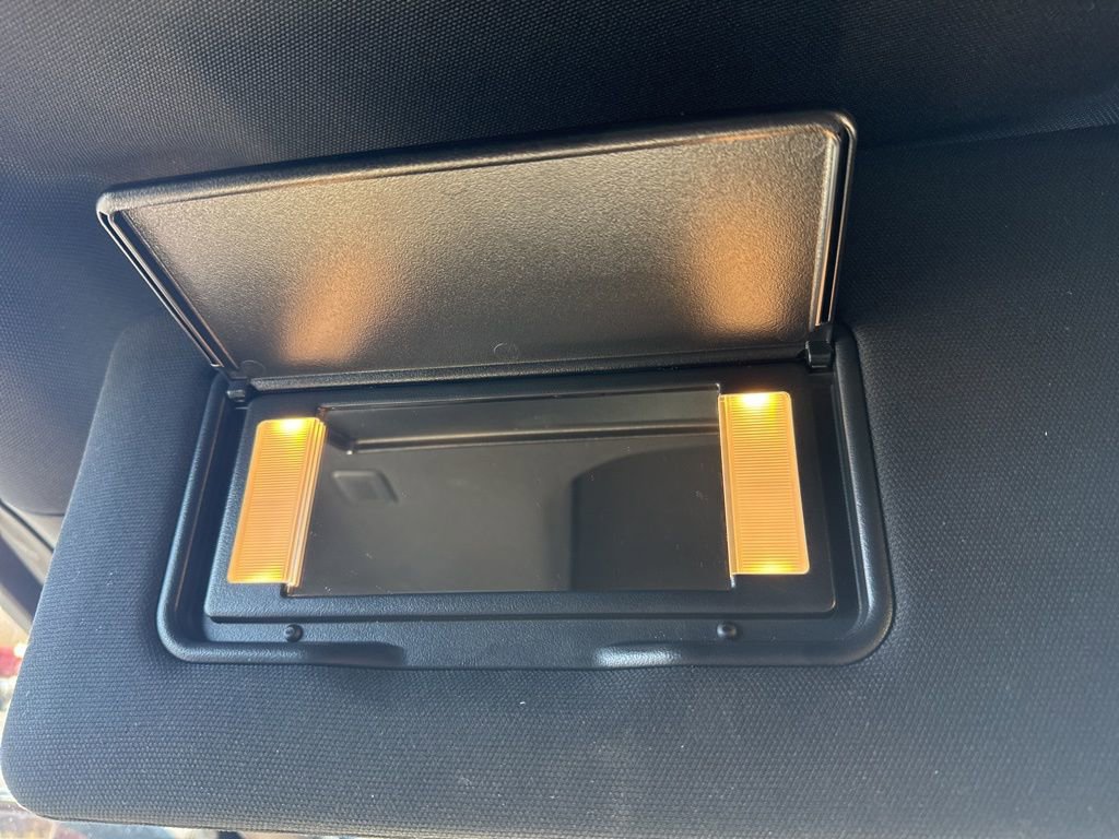 Used 2024 Ford Expedition Limited image 25