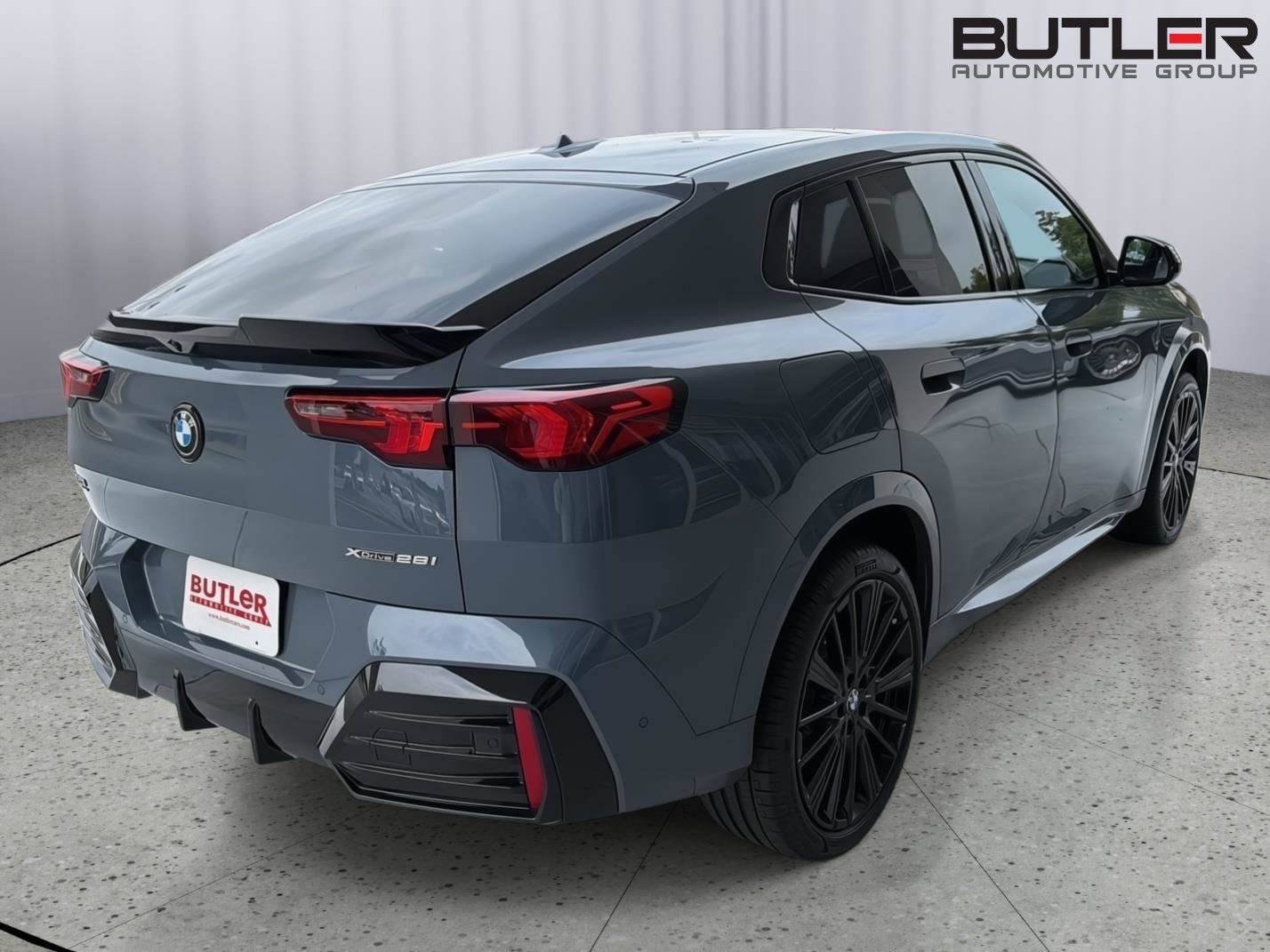 Used 2026 BMW X2 xDrive28i AWD/4WD image 6