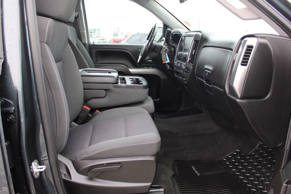 Used 2018 Chevrolet Silverado 1500 LT w/ All Star Edition image 19