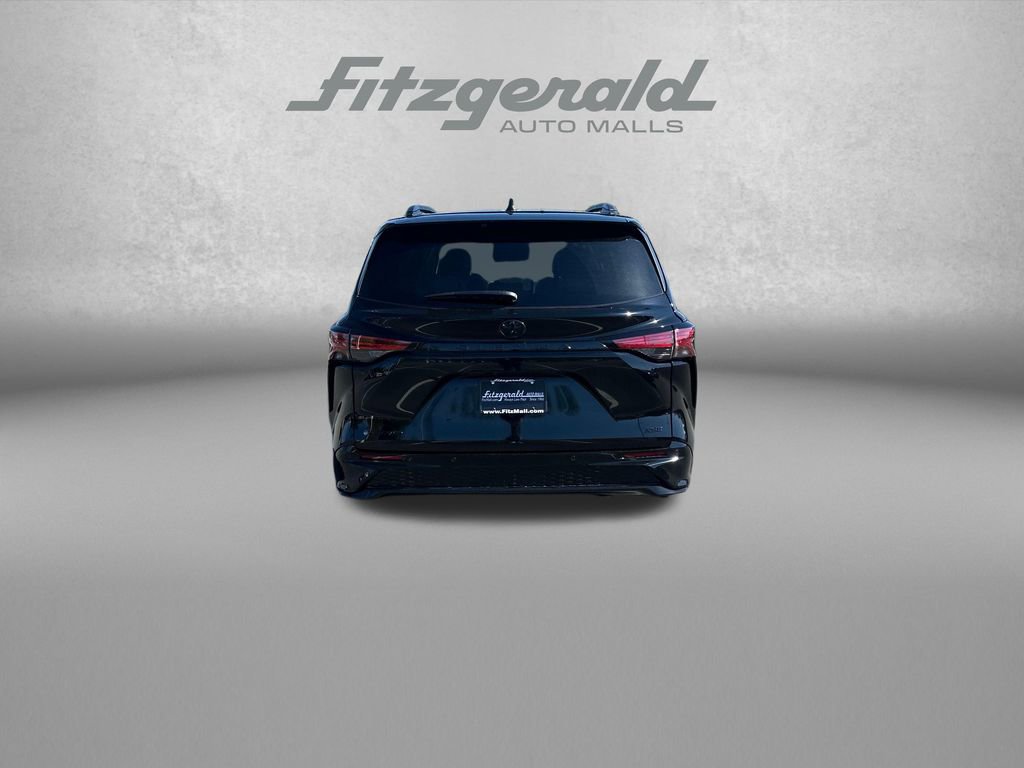 Used 2026 Toyota Sienna XSE AWD/4WD image 6