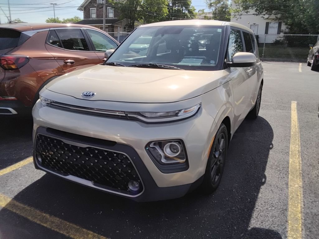 Used 2020 Kia Soul EX FWD image 3