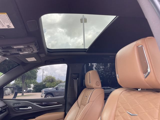 Used 2022 Cadillac Escalade ESV Premium Luxury AWD/4WD image 26