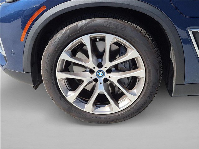 Certified 2022 BMW X5 xDrive45e w/ Luxury Seating Package AWD/4WD image 25