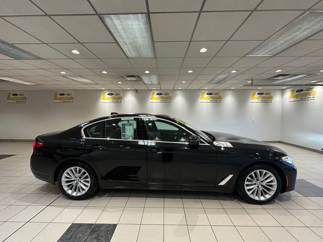 Used 2021 BMW 540i xDrive w/ Premium Package image 3