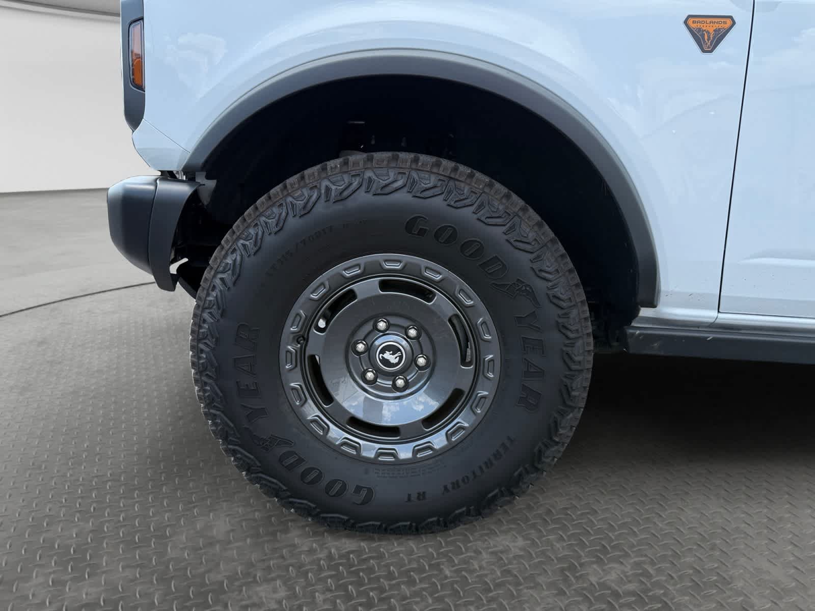 Used 2025 Ford Bronco Badlands w/ Sasquatch Package AWD/4WD image 9