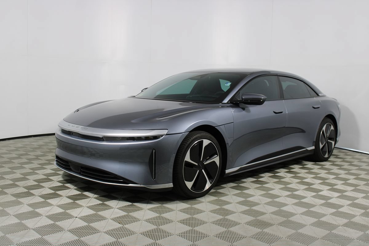 Used 2023 Lucid Air Pure AWD/4WD image 3