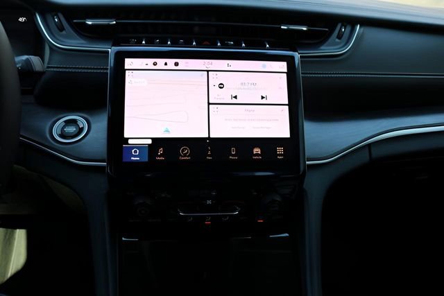 Used 2024 Jeep Grand Cherokee Limited image 22