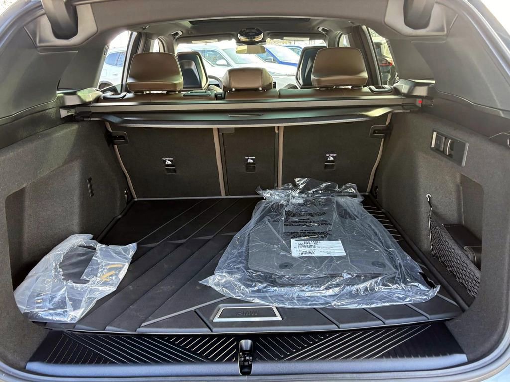 Certified 2025 BMW X3 xDrive30i w/ Convenience Package image 9