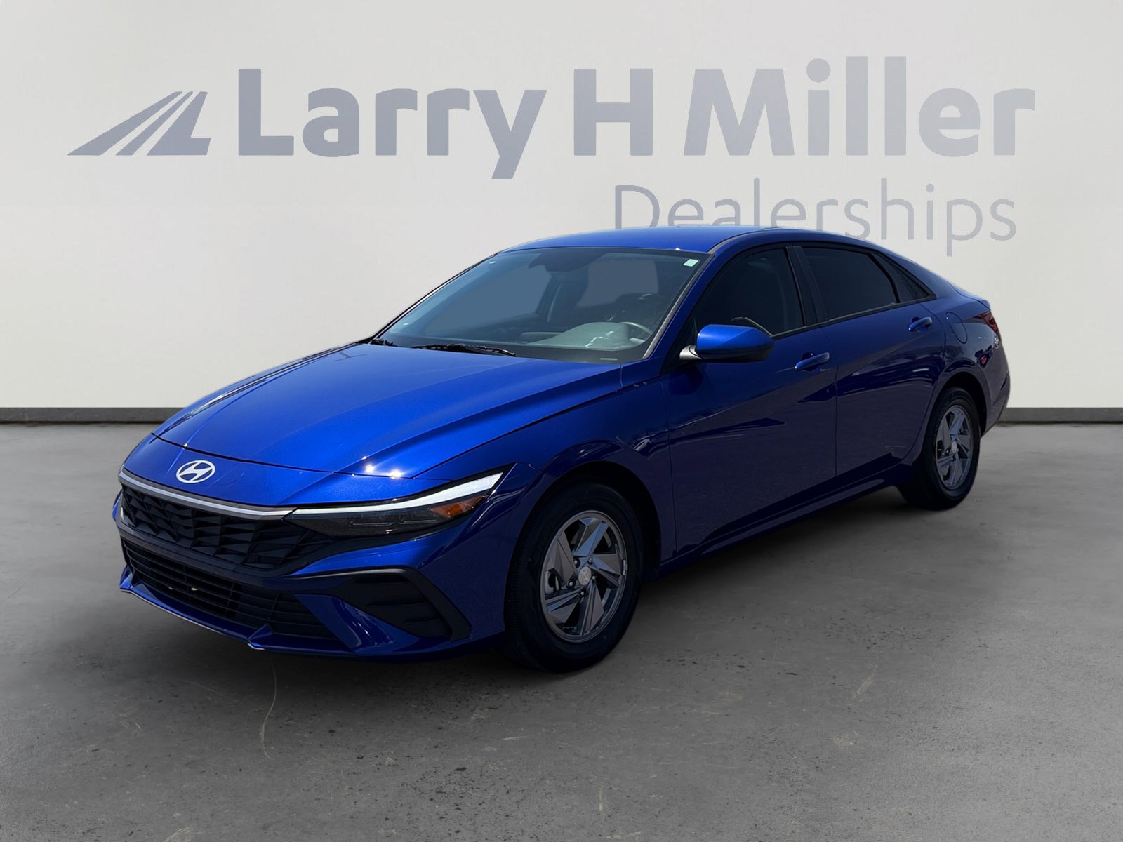 Certified 2025 Hyundai Elantra Sport FWD image 1