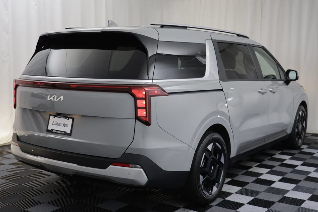 Used 2025 Kia Carnival EX FWD image 18