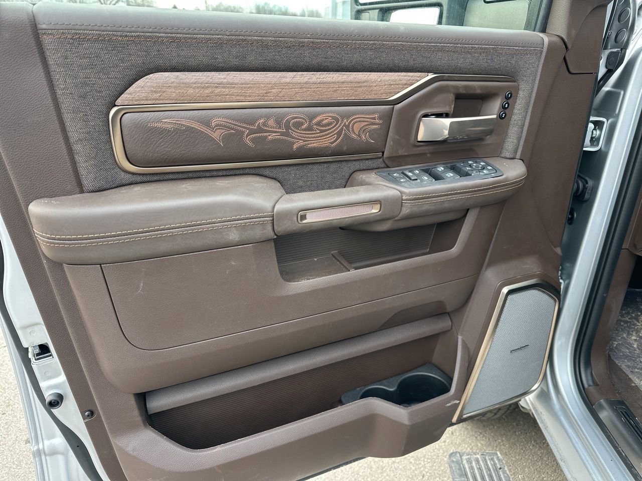 New 2026 RAM 3500 Longhorn image 13