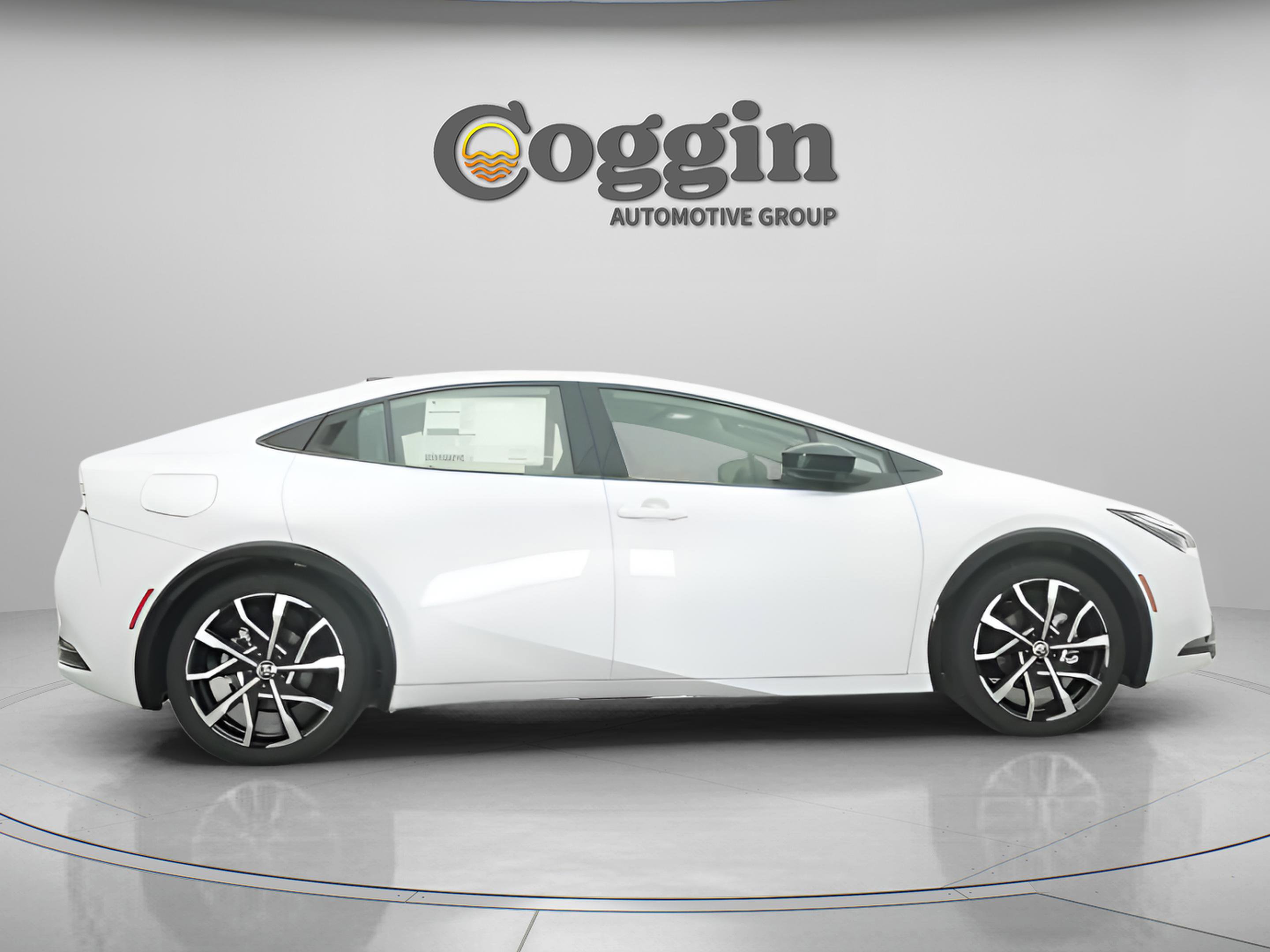 New 2026 Toyota Prius Plug-In Hybrid FWD image 17