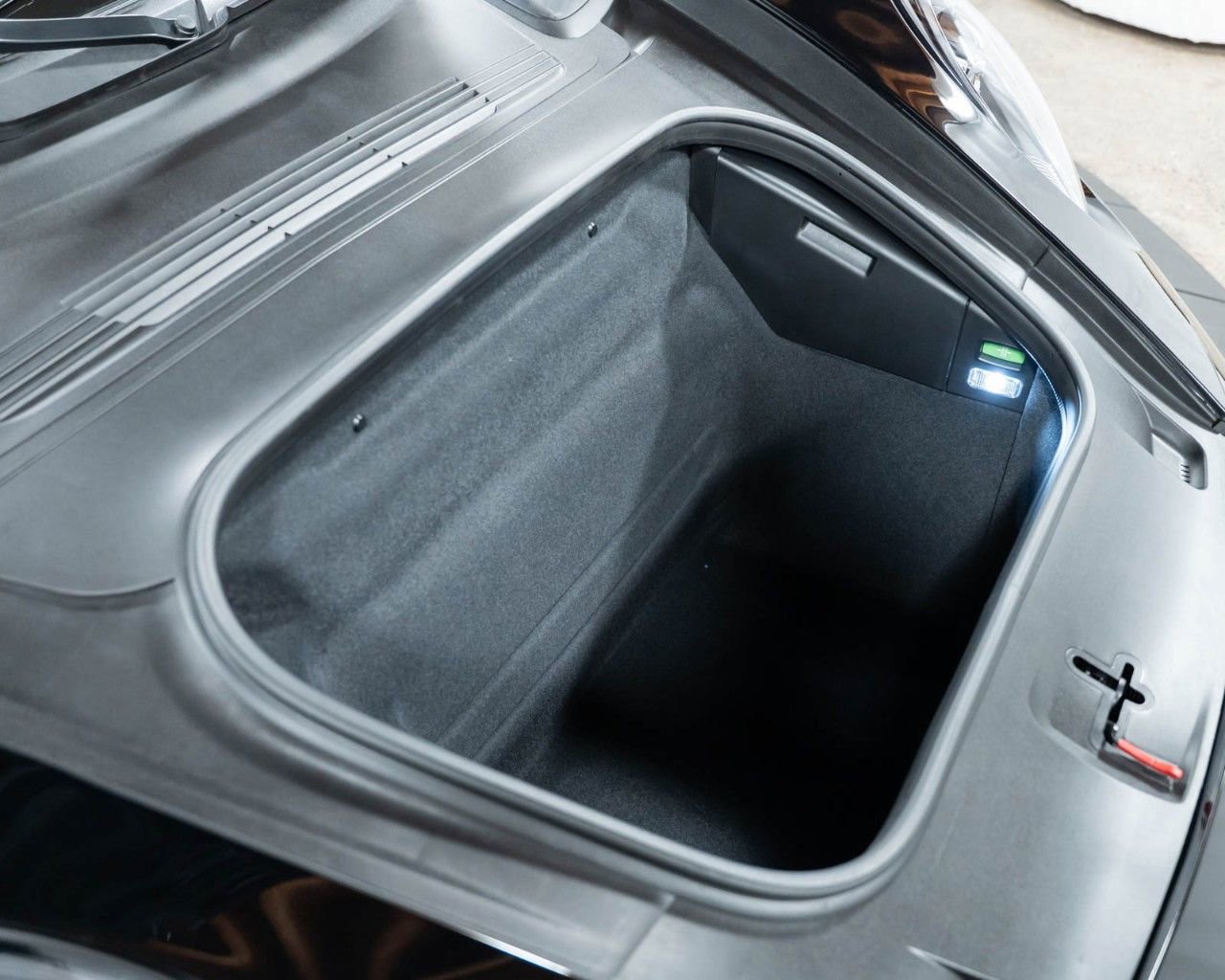 Used 2023 Porsche 911 Turbo S image 94