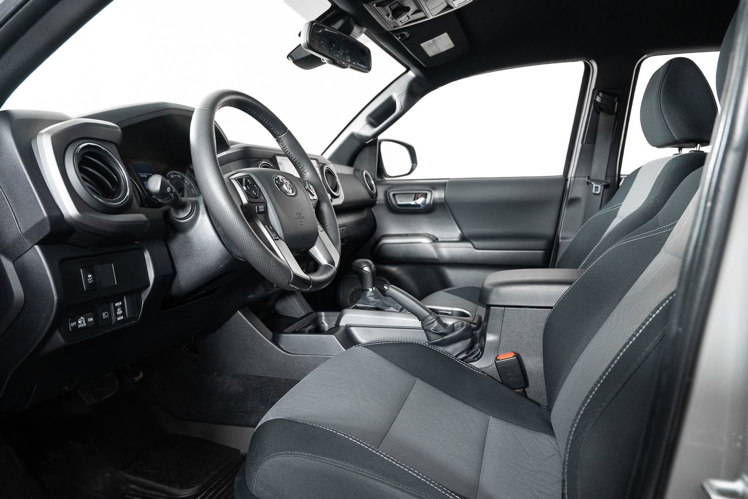 Used 2023 Toyota Tacoma TRD Off-Road image 13