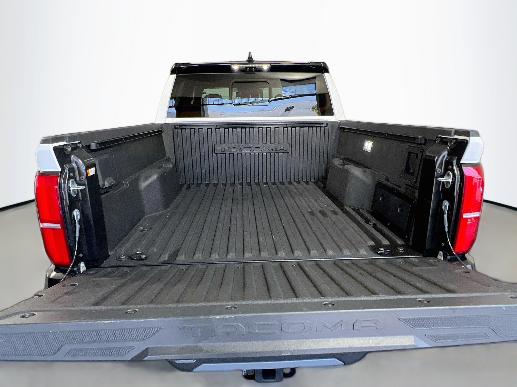 Used 2025 Toyota Tacoma TRD Pro AWD/4WD image 33