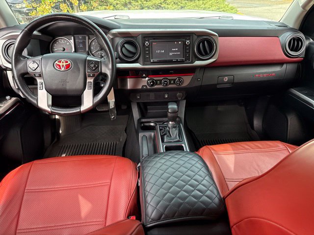 Used 2018 Toyota Tacoma SR5 RWD image 5