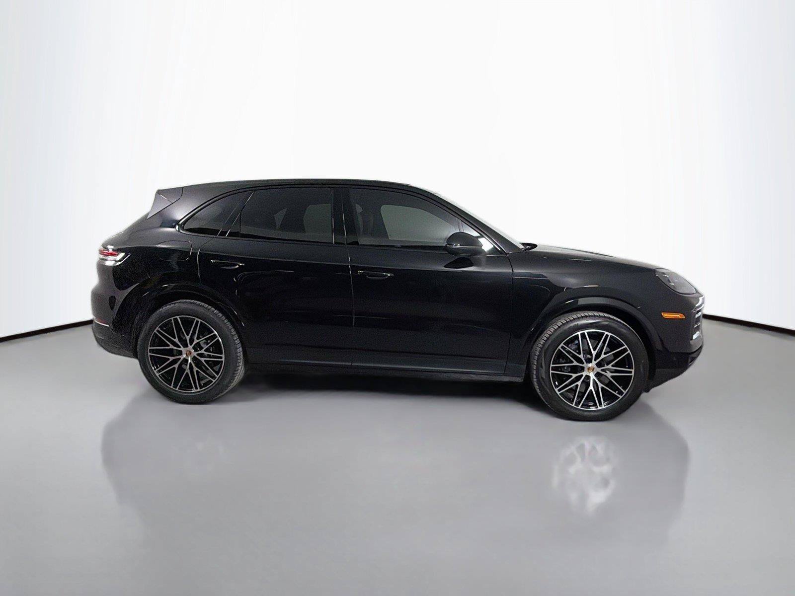 Certified 2026 Porsche Cayenne AWD/4WD image 8