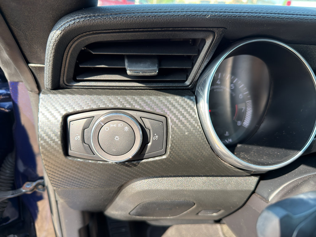 Used 2018 Ford Mustang Coupe RWD image 20