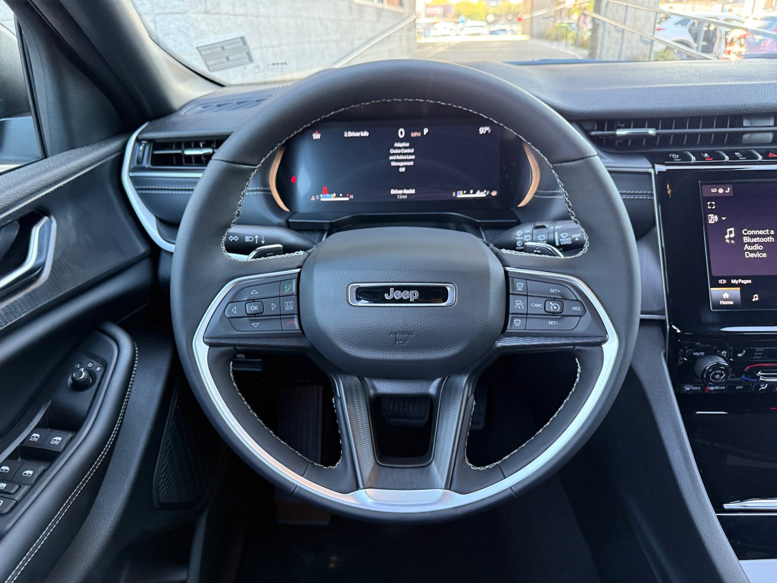 New 2025 Jeep Grand Cherokee L Laredo w/ Luxury Tech Group I image 11