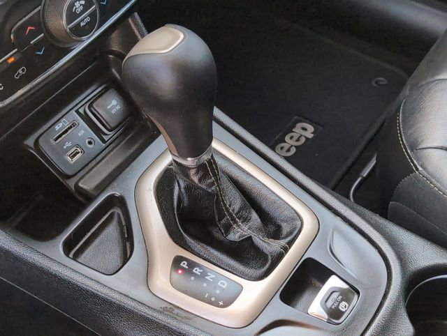 Used 2018 Jeep Cherokee Limited image 15