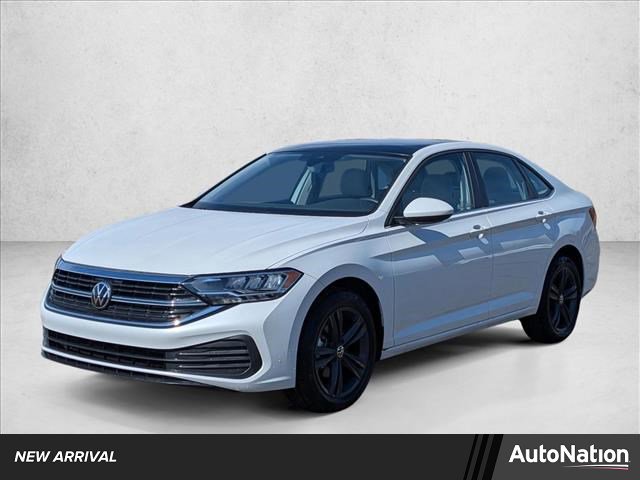 Used 2024 Volkswagen Jetta SE image 1