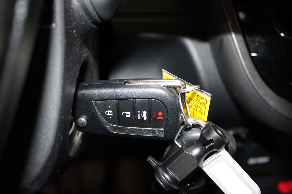 Used 2021 Toyota Camry SE image 24