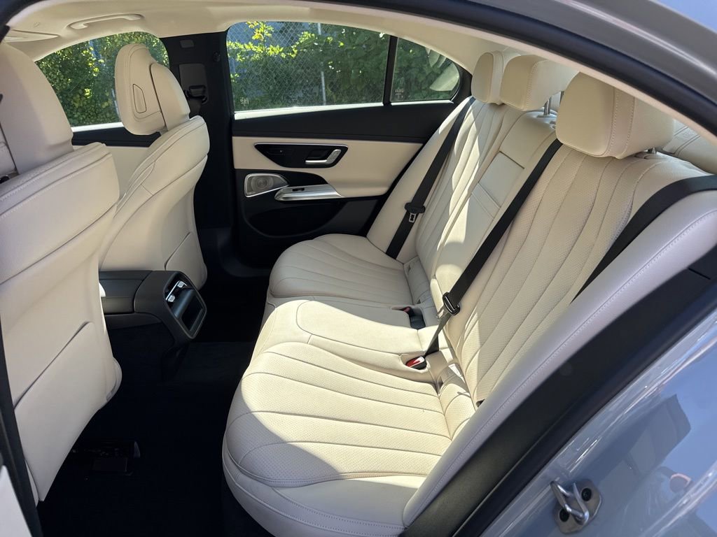 New 2026 Mercedes-Benz E 350 4MATIC Sedan image 17