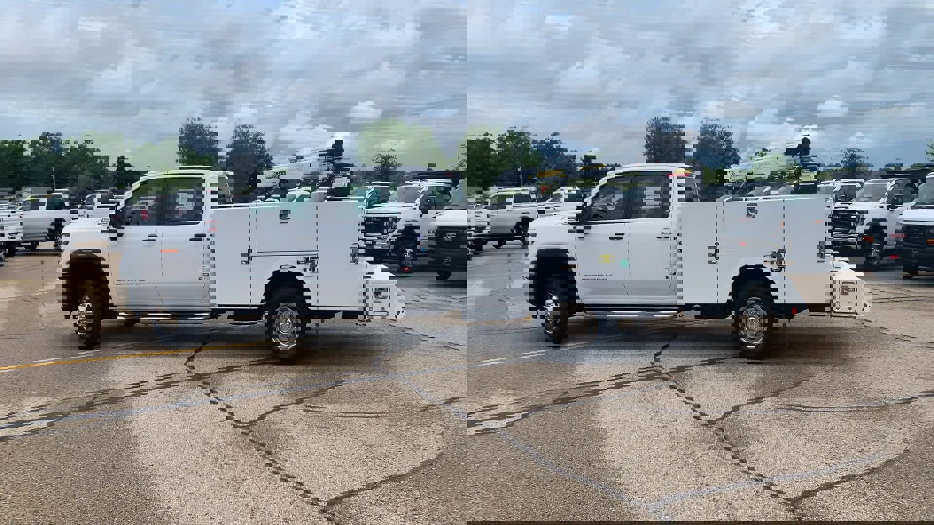 New 2024 GMC Sierra 3500 Pro w/ Fleet Convenience Package image 6