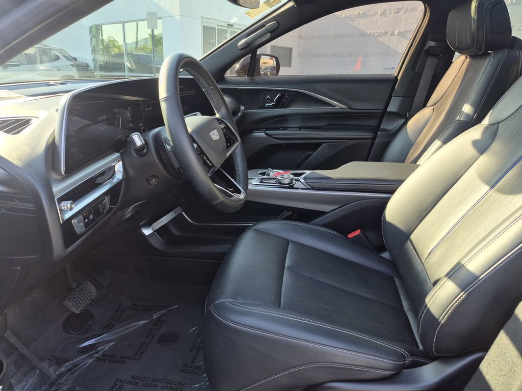 Used 2024 Cadillac Lyriq Sport RWD image 13