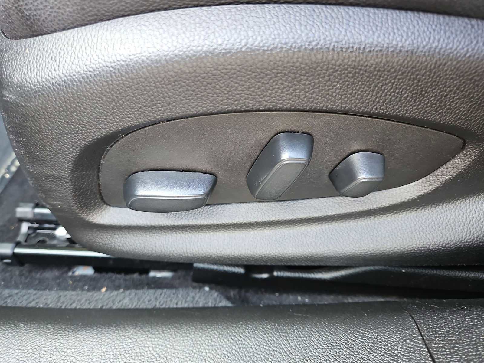 Used 2019 Chevrolet Impala LT image 17