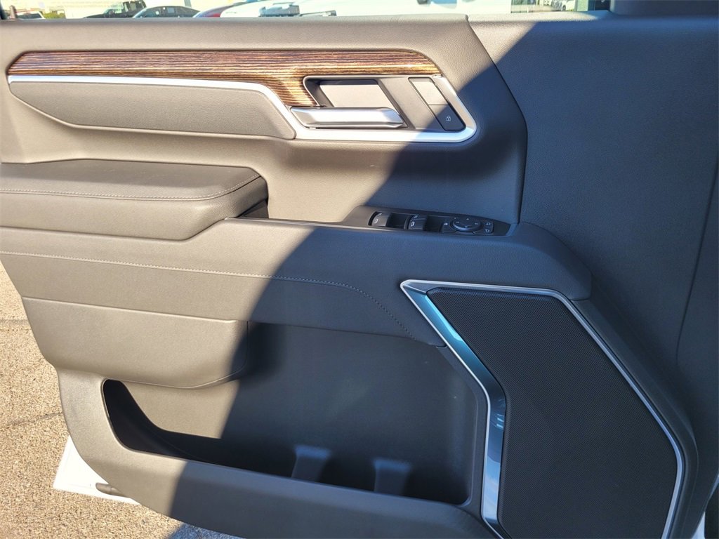 New 2026 GMC Sierra 2500 SLE w/ SLE Value Package; image 24