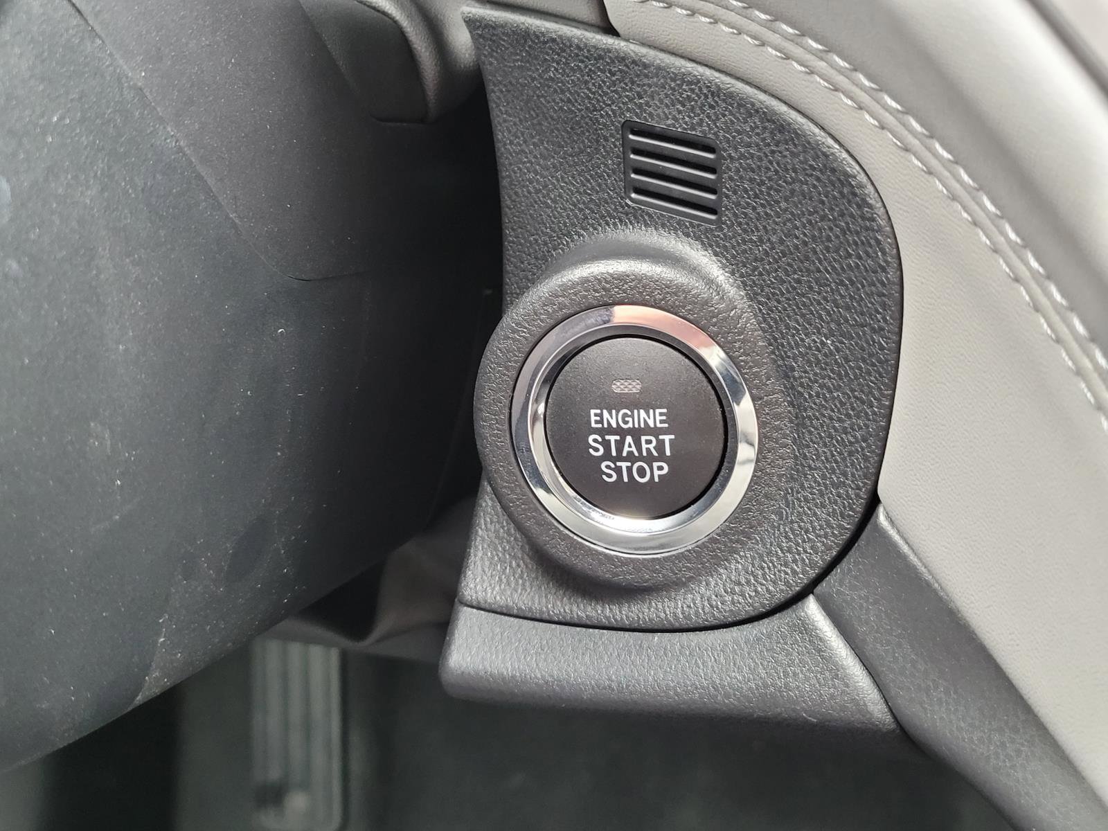 Certified 2025 Subaru Outback Premium image 29