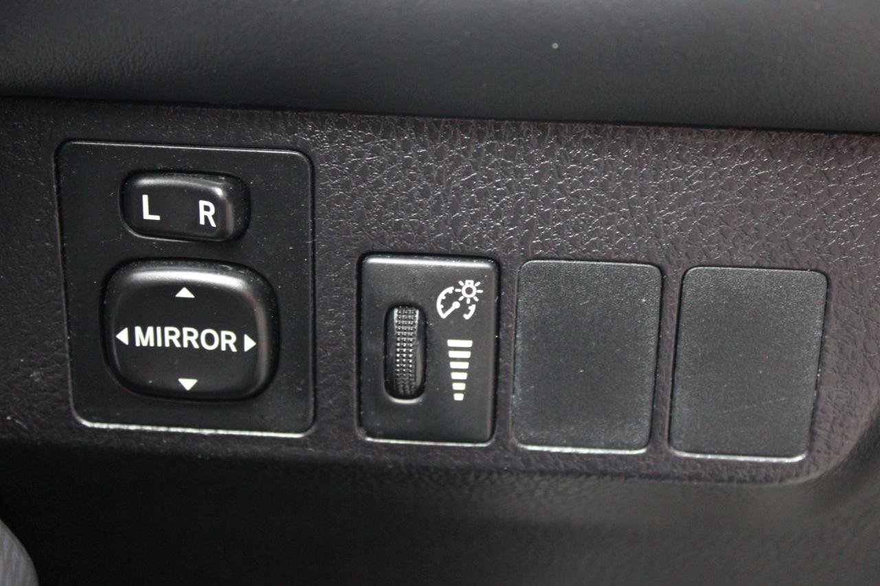 Used 2016 Toyota RAV4 SE FWD image 24