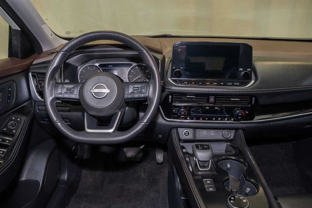 Used 2022 Nissan Rogue SL w/ SL Premium Package image 2