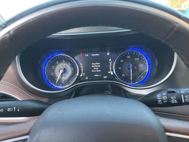 Used 2018 Chrysler Pacifica Limited w/ Tire & Wheel Group image 22