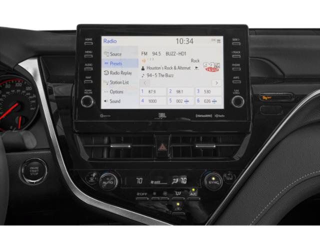 Used 2022 Toyota Camry XSE FWD image 10