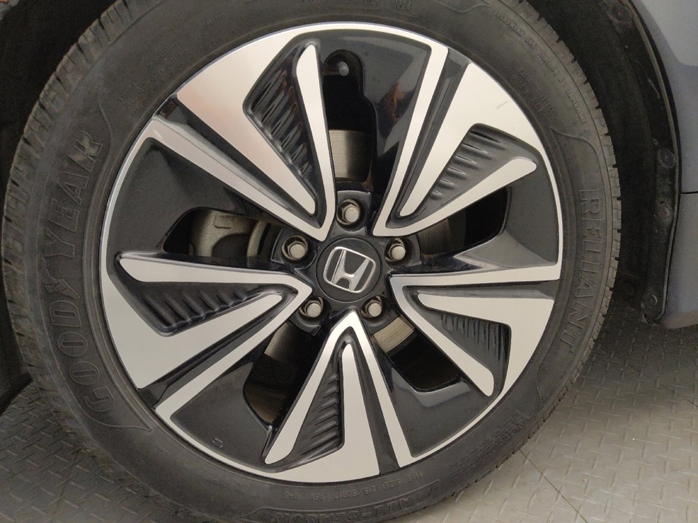 Used 2017 Honda Civic EX-L image 31