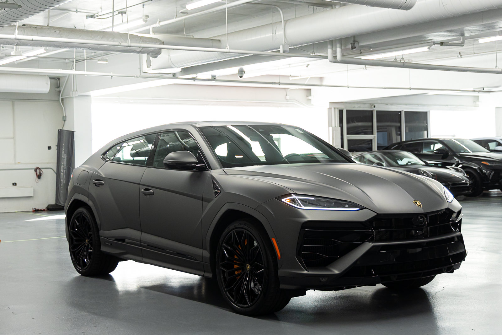 Used 2025 Lamborghini Urus S AWD/4WD image 10