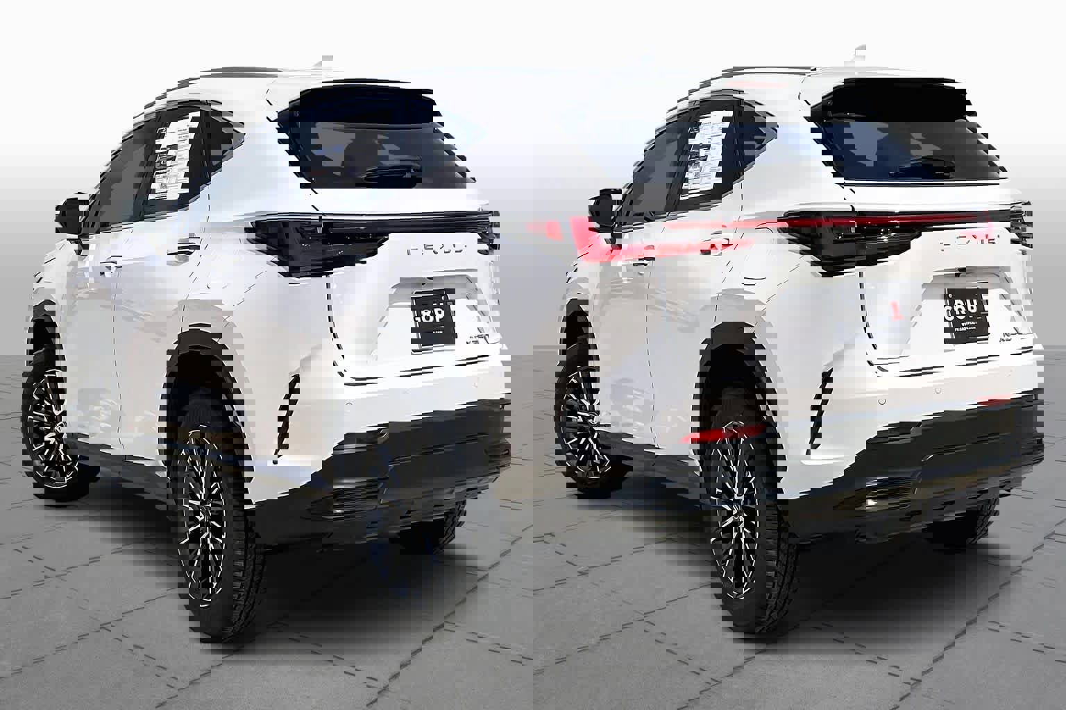 Used 2025 Lexus NX 250 FWD w/ Towing Package (2000 Lbs) image 10