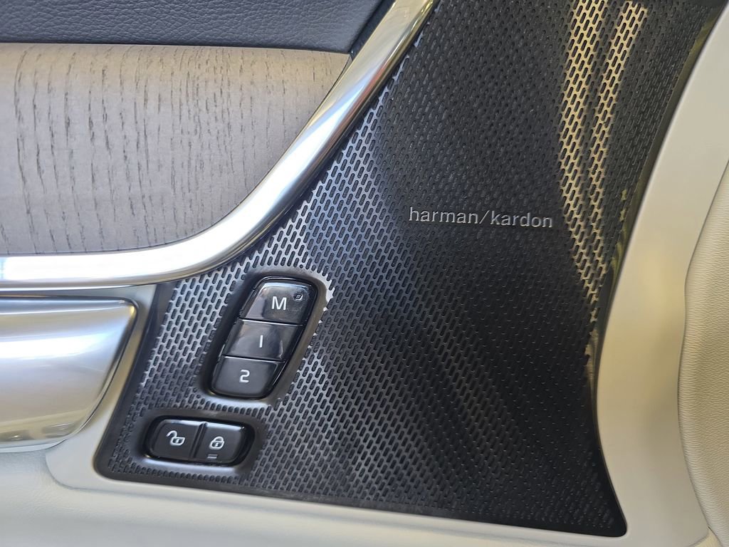 Used 2023 Volvo S90 B6 Ultimate w/ Protection Package Premier image 29