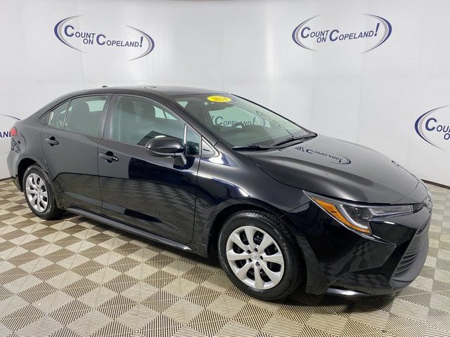 Used 2024 Toyota Corolla LE FWD image 1