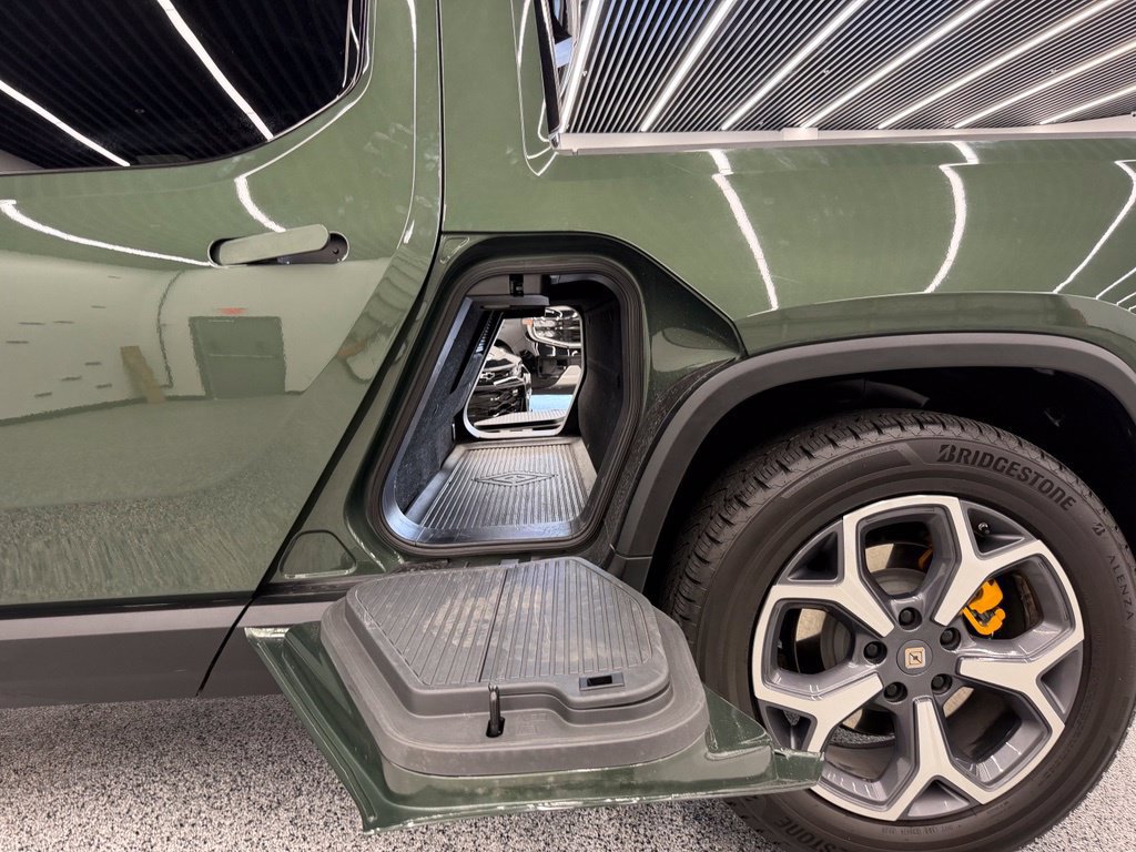 Used 2022 Rivian R1T Adventure AWD/4WD image 15