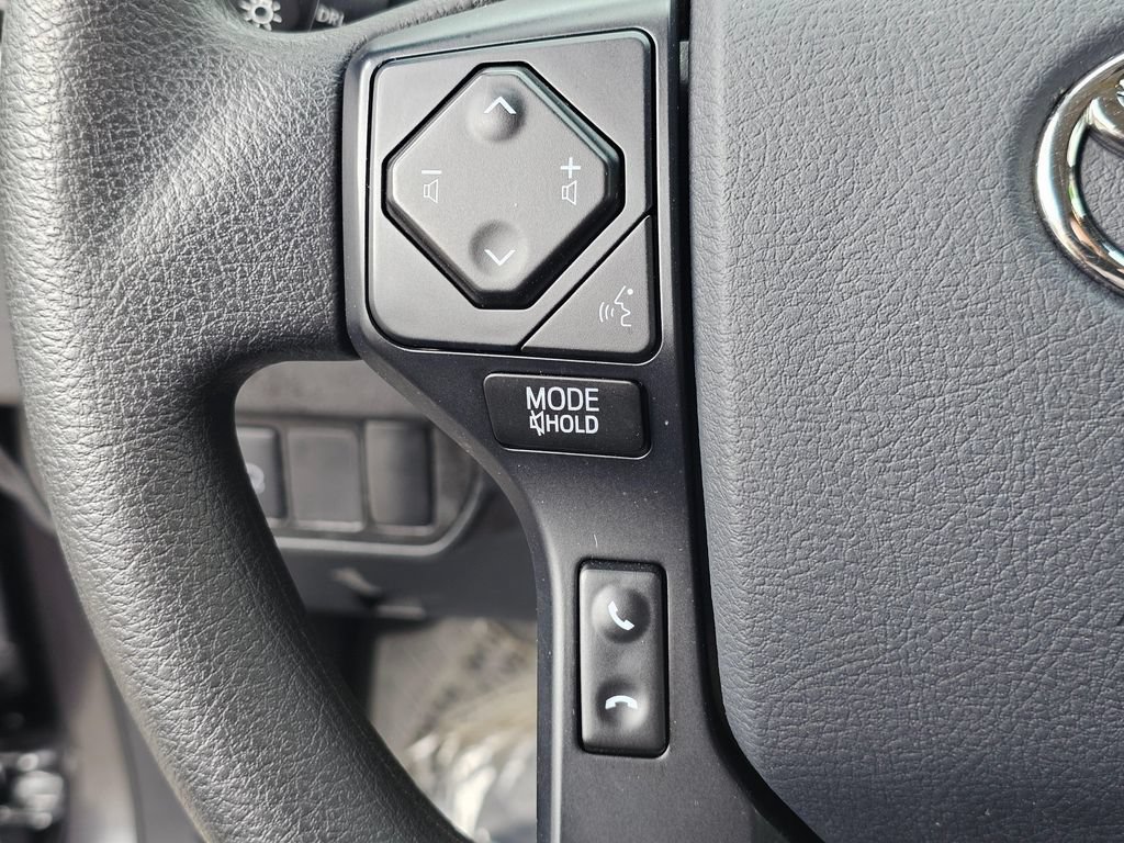 Used 2020 Toyota Tacoma SR AWD/4WD image 30