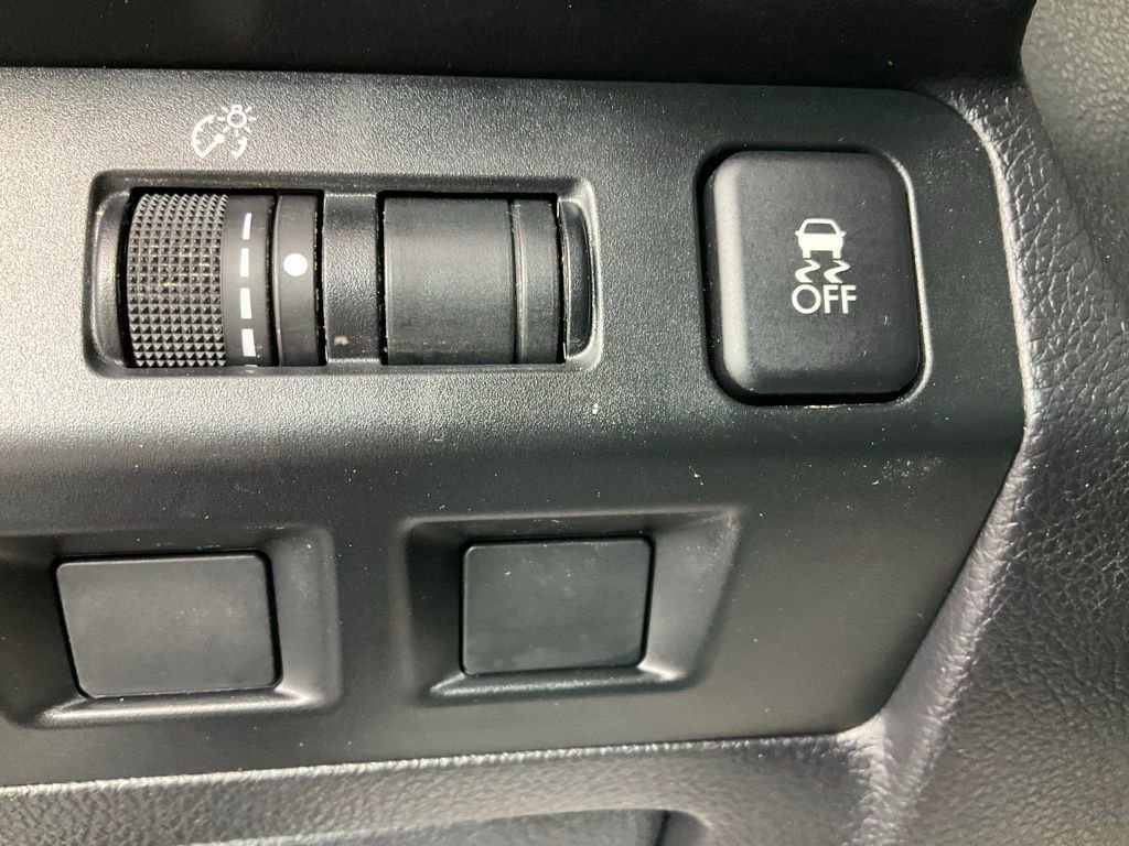 Used 2018 Subaru Forester 2.5i Premium w/ All-Weather Package image 21